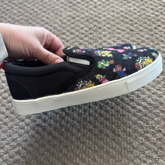 Nintendo Little and Big Boys Super Mario Slip On Sneakers - Picture 8 of 9